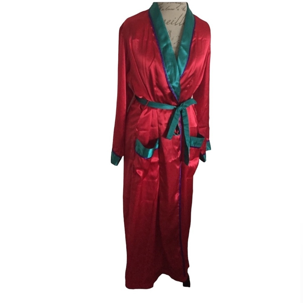 Sarah Spencer Women’s Robe Red Multi Colored Polyester Size Medium